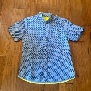 Men’s Medium Descendant of Thieves Button Down Shirt